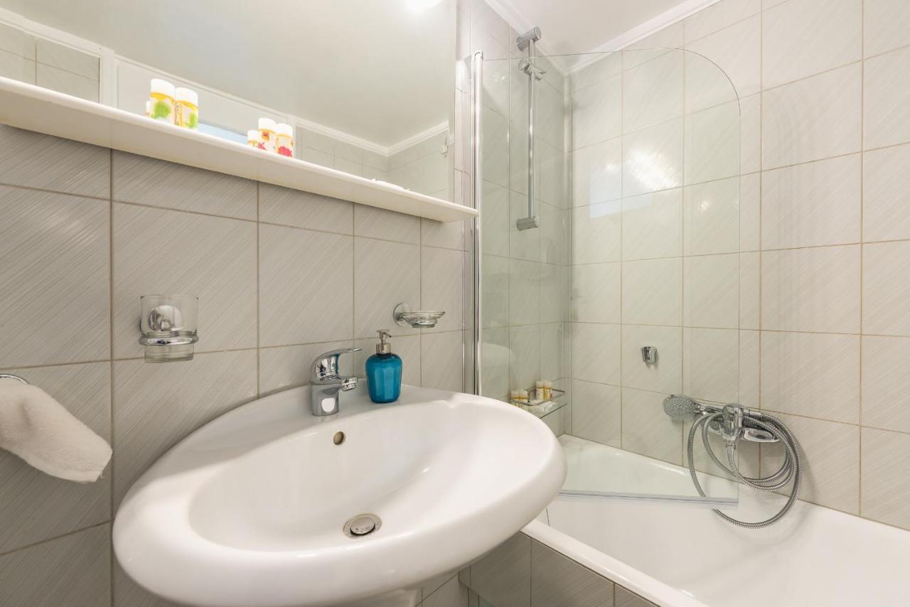 Cozy And Fresh Apt Close To Metro Athene Buitenkant foto